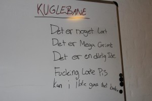 1. Seniorvæbnerne kommunikationsregler under kuglebane-bygning